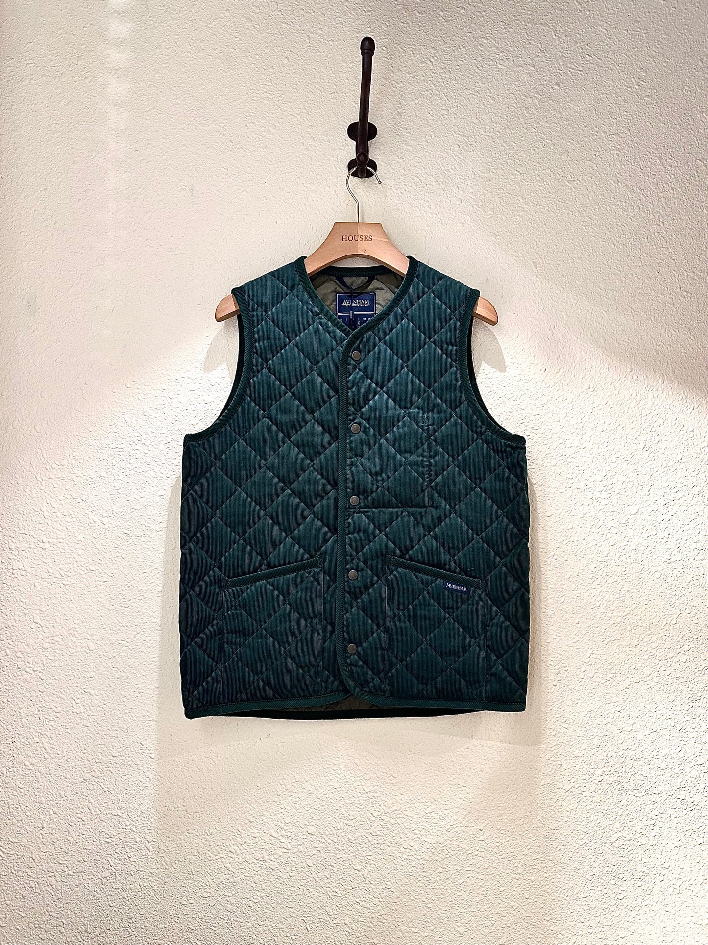 LVH x HOUSES THORNHAM Corduroy Quilted Gilet Bottle