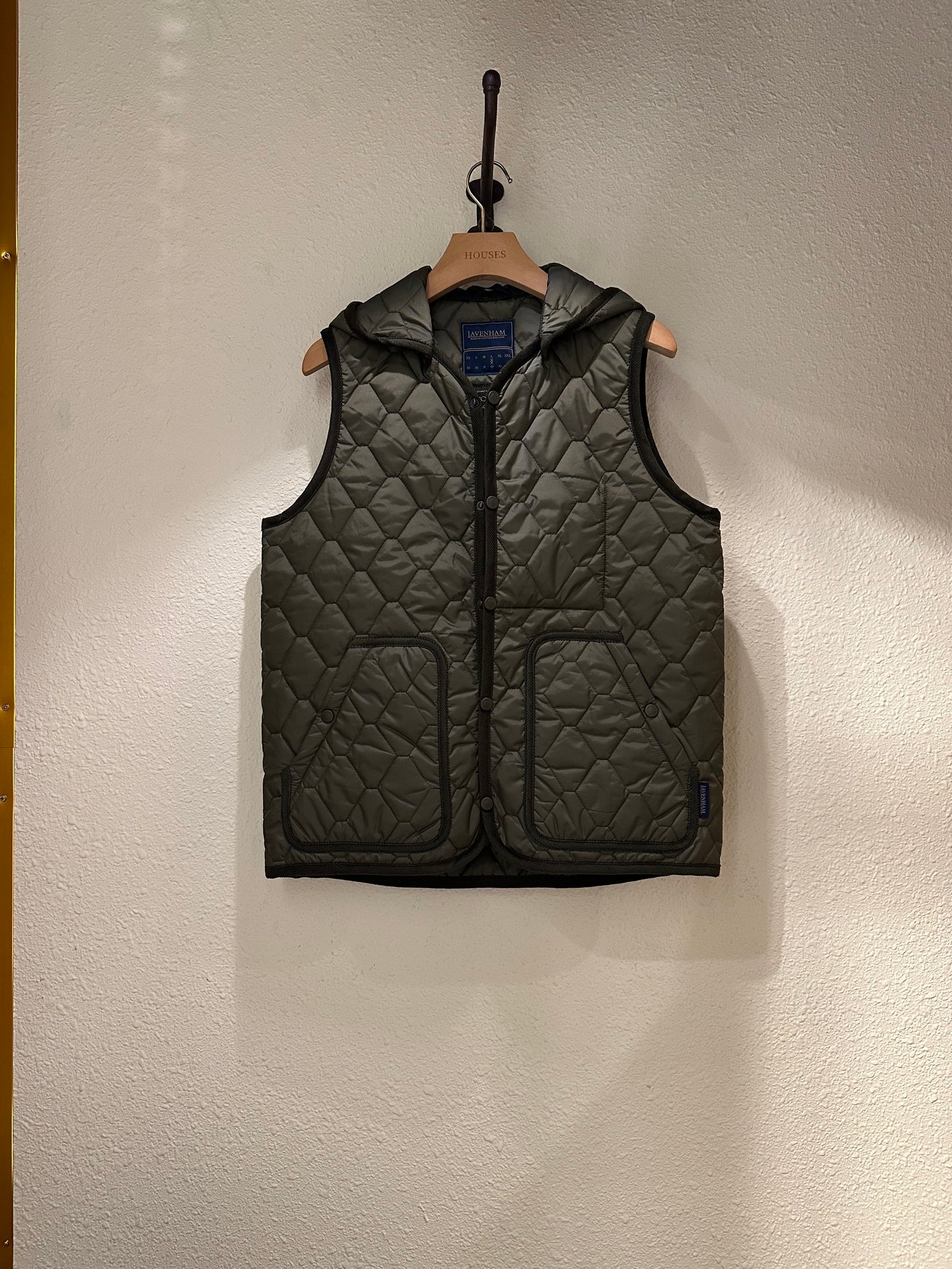 LVH x HOUSES FLAXTON Lavenster Detachable Hood Gilet Oilve Green
