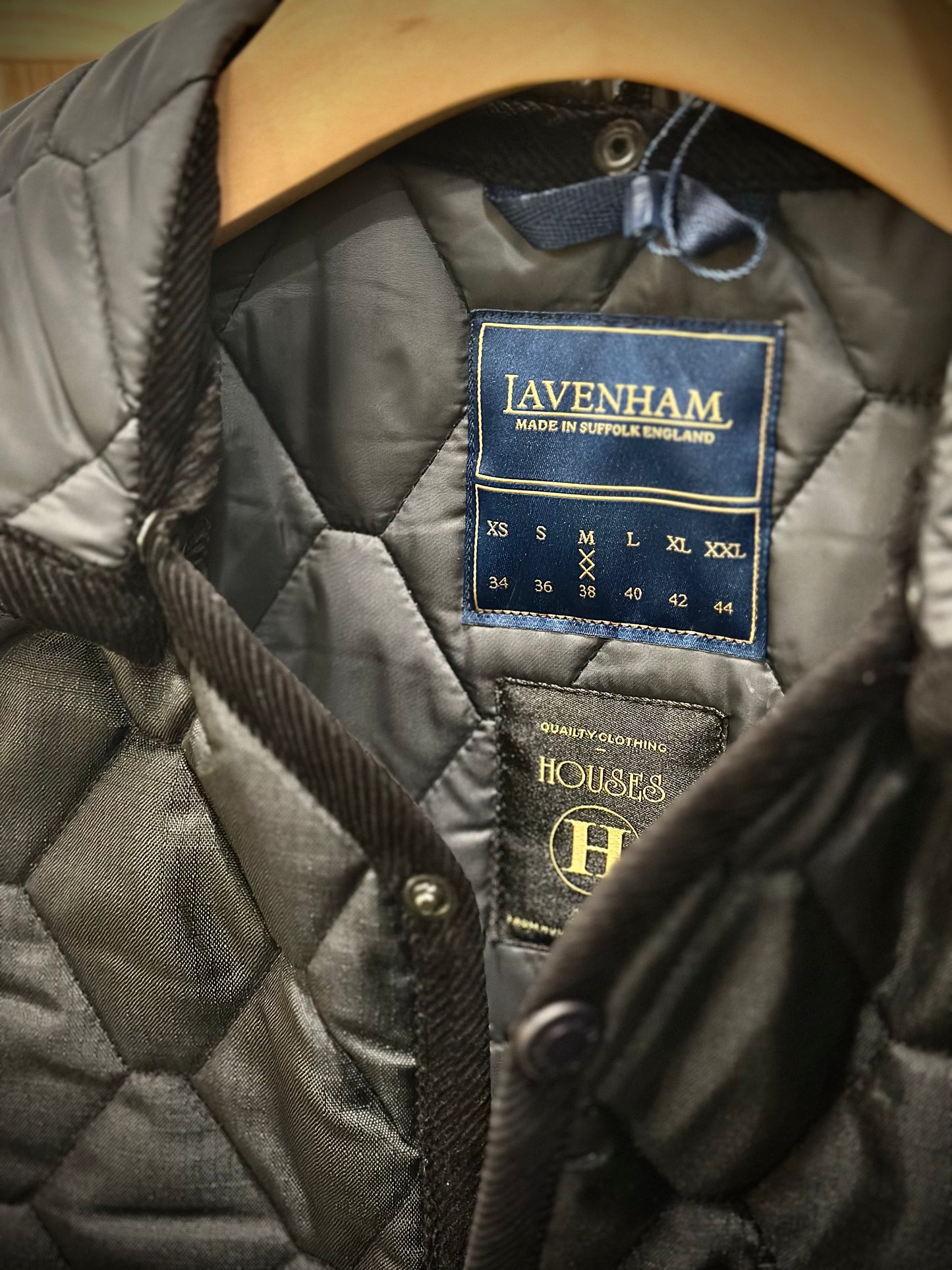 LVH x HOUSES FLAXTON Lavenster Detachable Hood Gilet Oilve Green