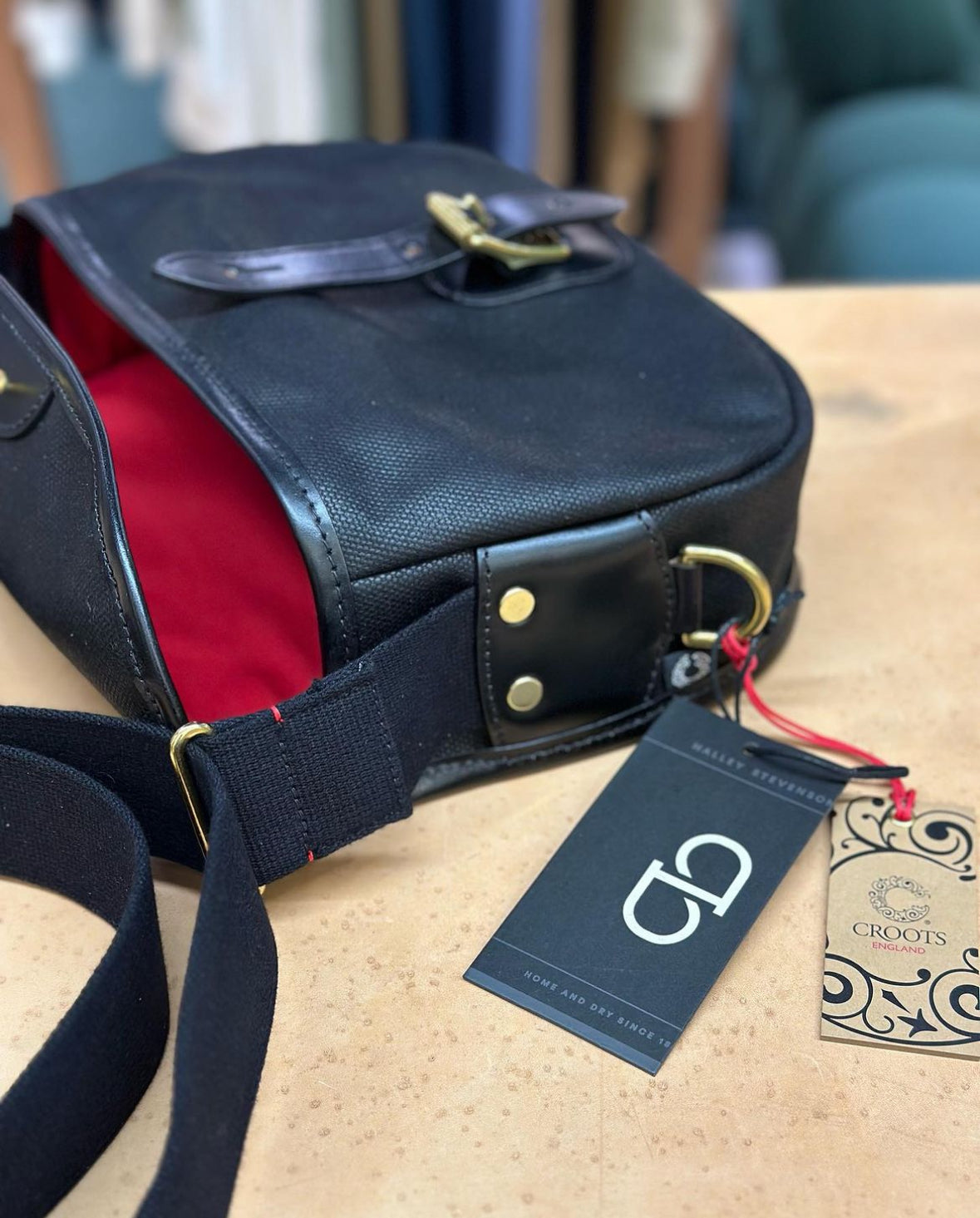 CRT Vintage Waxed Trout Bag Black