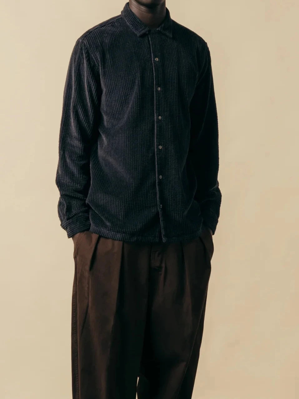KHE Tain Overshirt Jumbo Cord Ink Black