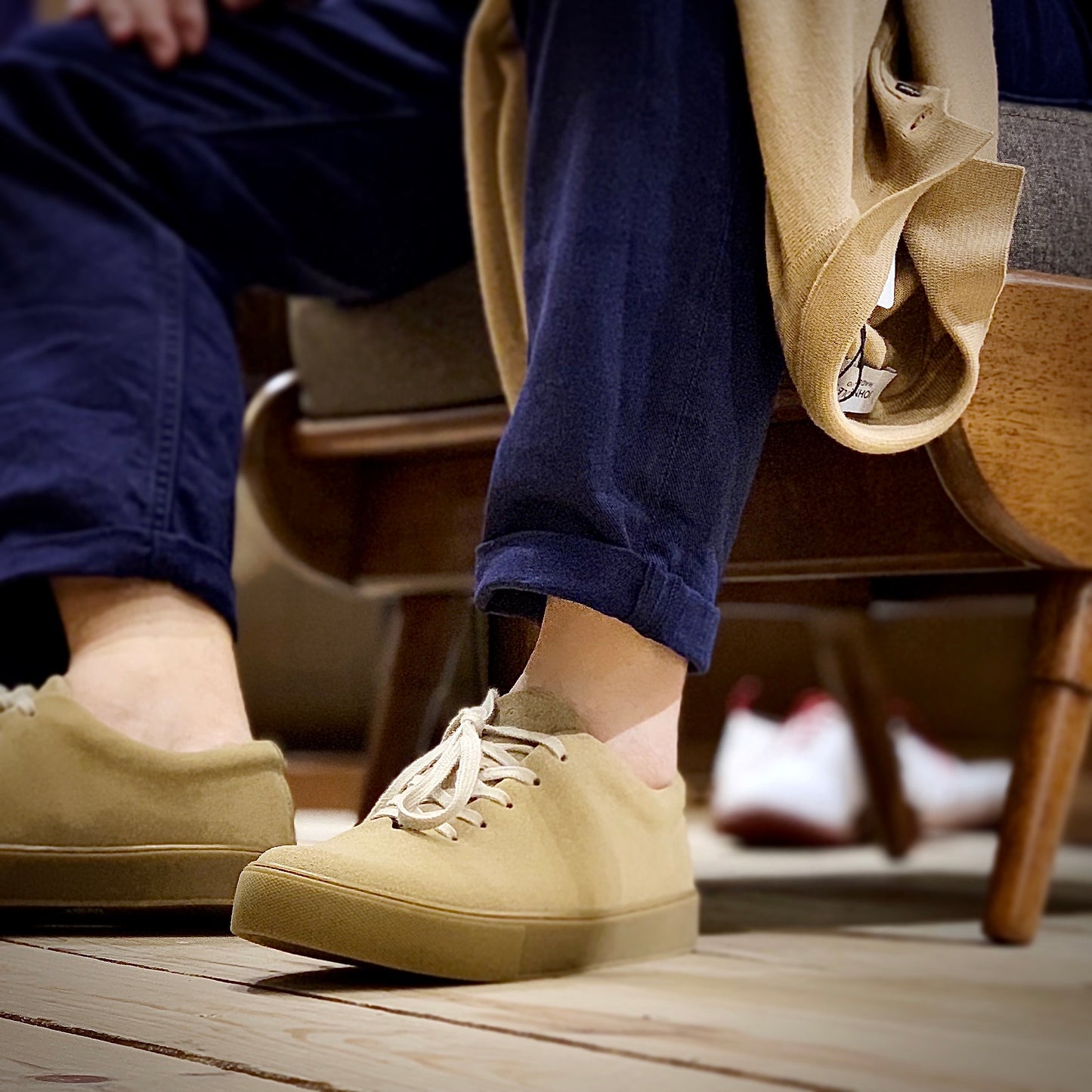 CNP UPTON Wholecut Sneakers Sand Suede/ Gum Sole