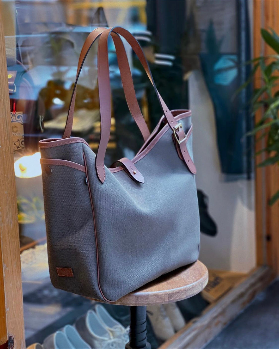 CRT ROSEDALE Canvas Curve Tote Bag