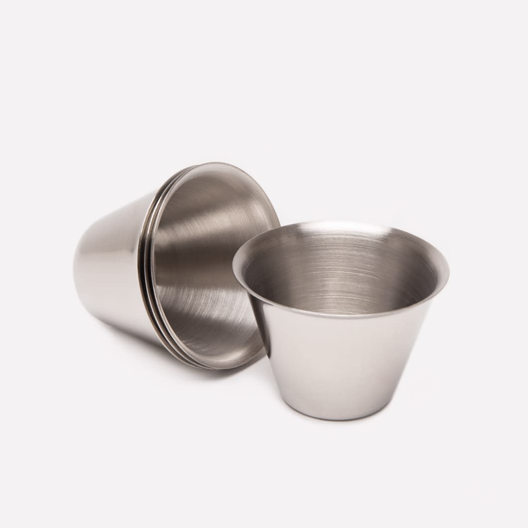 ETR LIFESTYLE 8oz Hunter Flask with 4 Cups