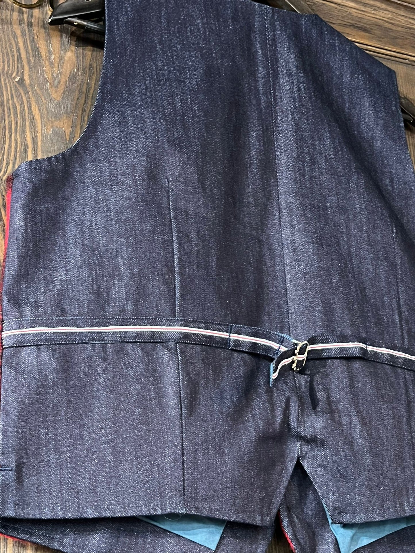 MNO CLASSICO No.2 Wool Red Checks Vest