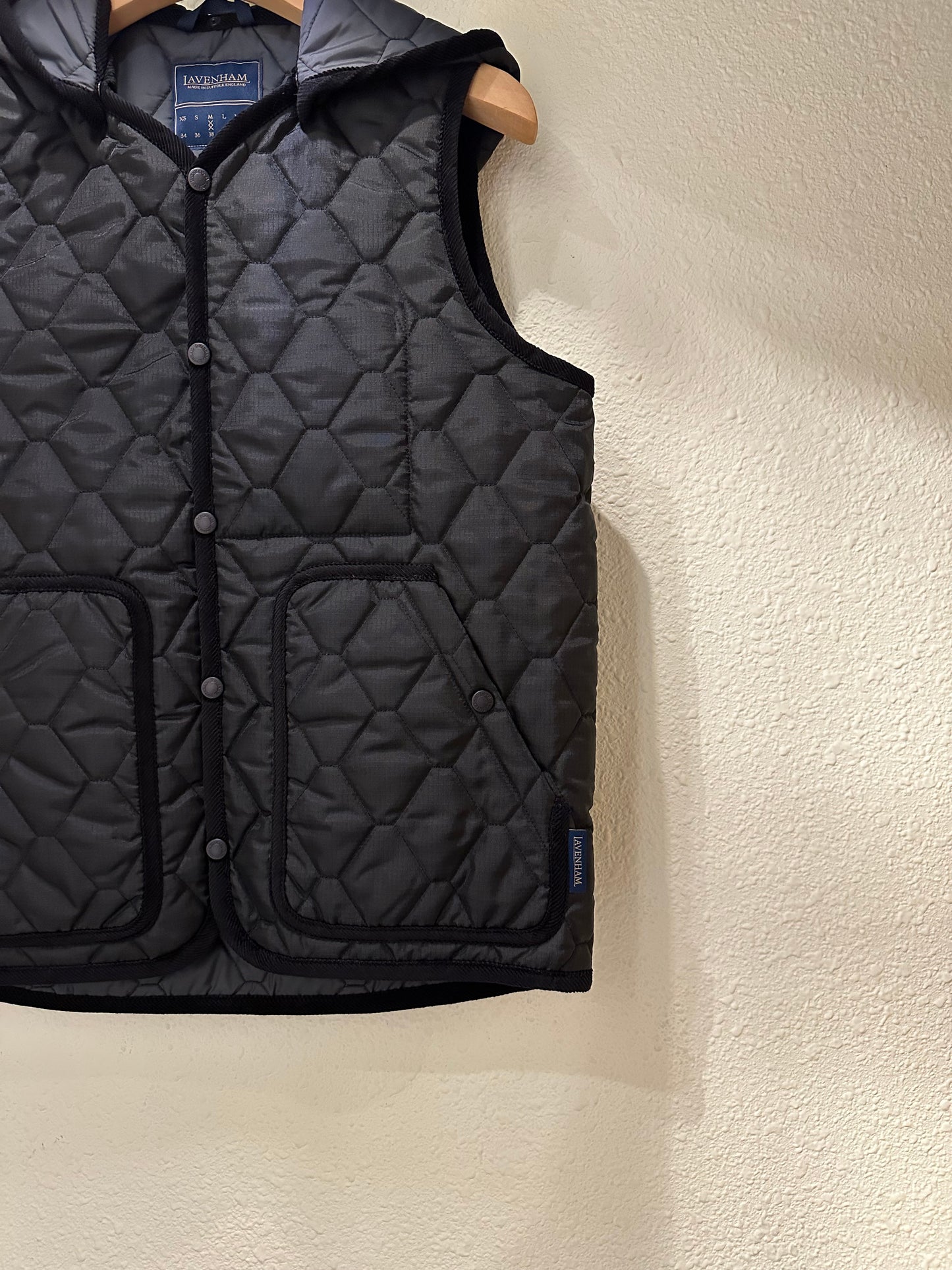 LVH x HOUSES FLAXTON Ripstop Detachable Hood Gilet Black