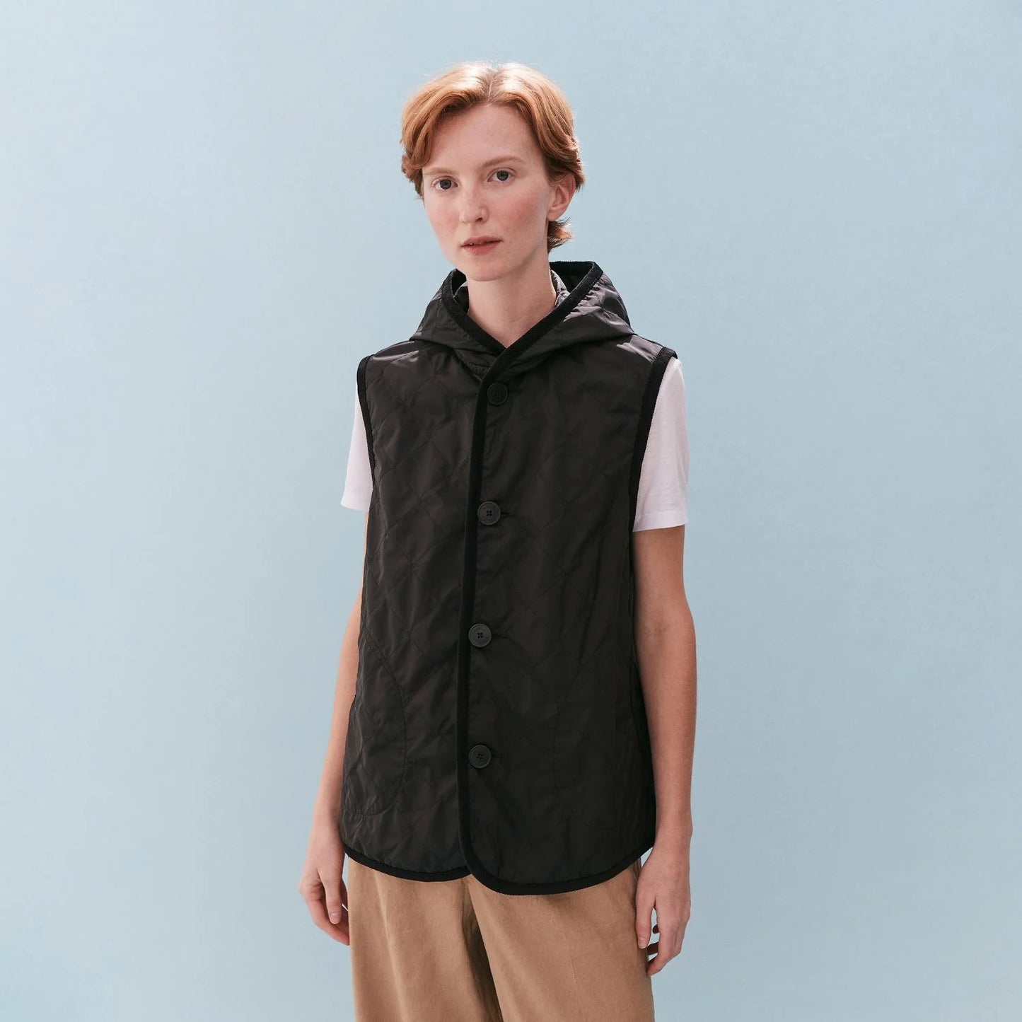 LVH BARTON Unwadded Gilet Sable Black