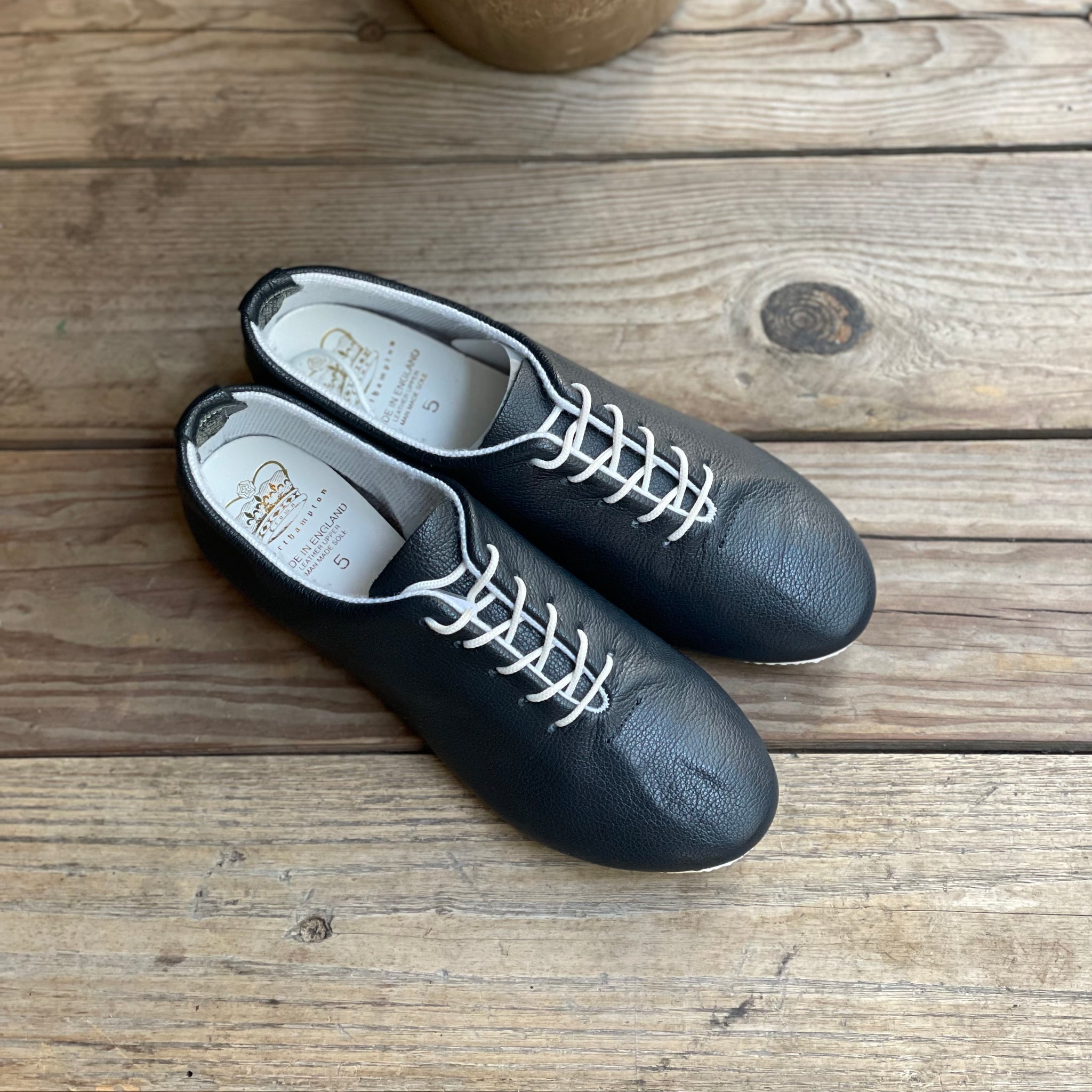 CNP REGENT Wholecut Jazz Shoes Navy Leather